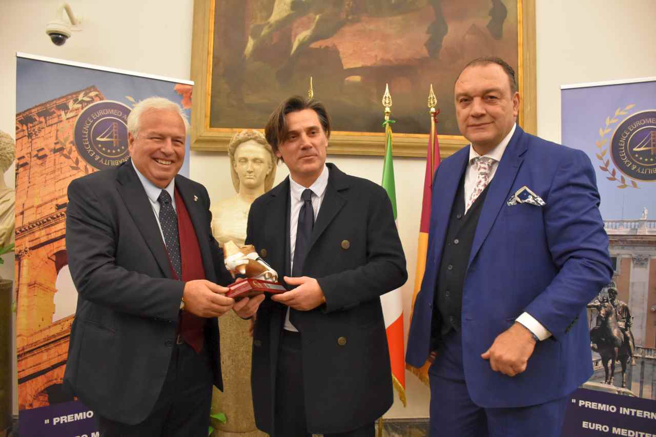 TFF Başkanı Büyükekşi ve A Milli Takım Teknik Direktörü Montella’ya İtalya’dan ödü