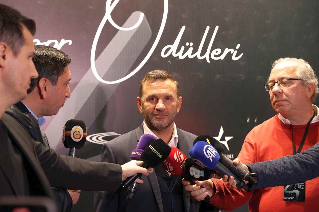 Galatasaray Teknik Direktörü Buruk, UEFA Avrupa Ligi’nde turu geçeceklerine inanıyor: