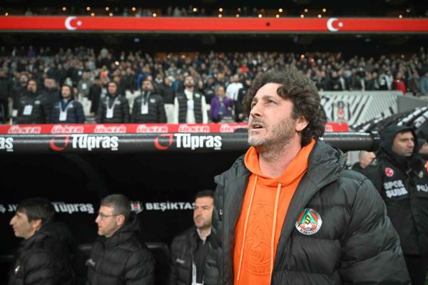 Corendon Alanyaspor Teknik Direktörü Fatih Tekke,”Oyuncularımızın hepsini kutluyorum”