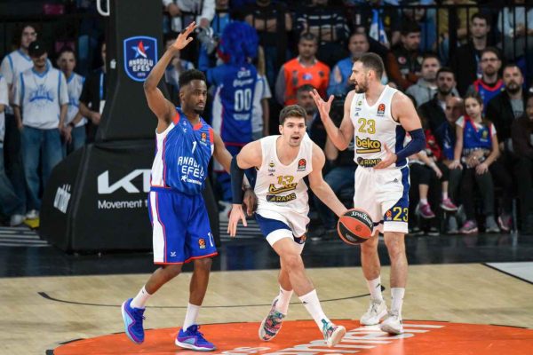 Basketbol”da Türk derbisi Fenerbahçe’nin