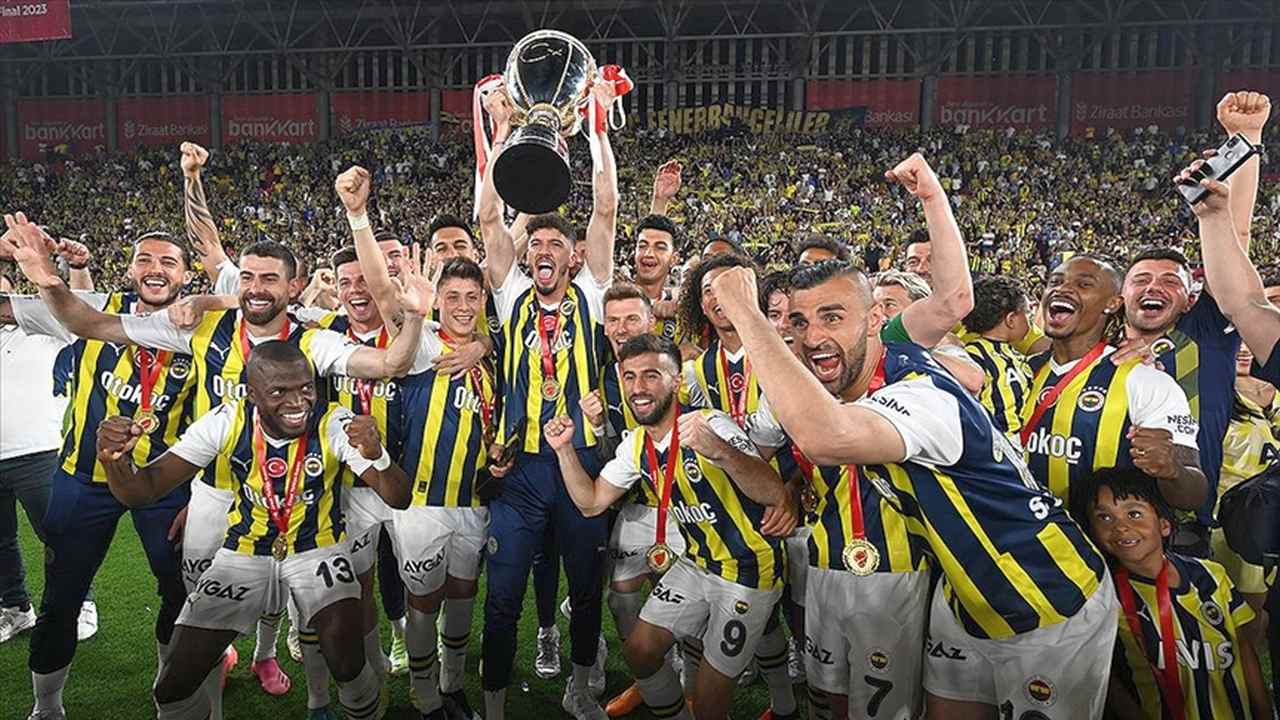 Fenerbahçe, 2023’te kupa hasretini sonlandırdı