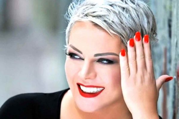 TÜRKÜLERİN GÜZEL YORUMCUSU TÜRKÜ; HAMBURG’A KONSER’E VERMEYE GELİYOR!