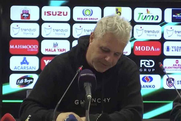 Gaziantep FK Teknik Direktörü Sumudica, hastaneye kaldırıldı