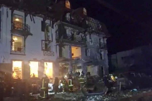 Ukrayna’daki savaşı takip eden AA ekibinin kaldığı otel füzelerin hedefi oldu