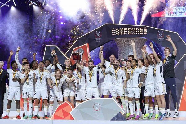 İspanya Süper Kupası, Barcelona’yı 4-1 yenen Real Madrid’in oldu