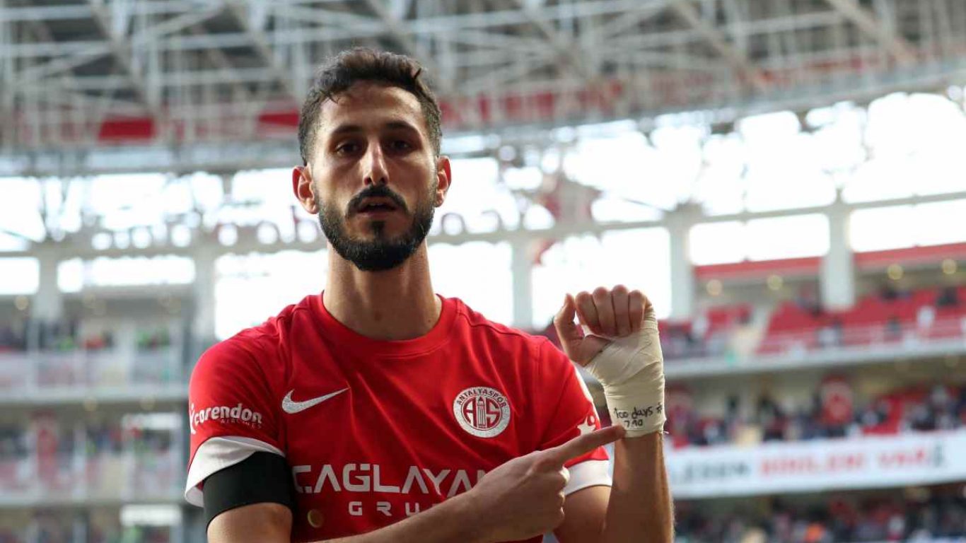 Antalyaspor, İsrailli oyuncusu Jehezkel'i kadro dışı bıraktı