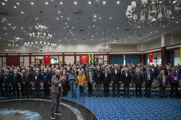 Fenerbahçe’nin borcunun 11 milyar 466 milyon lira olduğu açıklandı