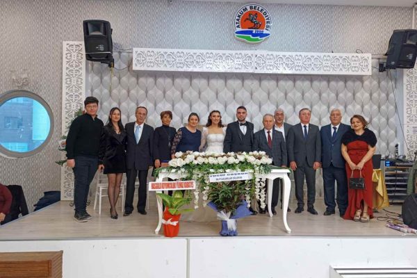 Samsun”da, iş ve siyaset dünyası nikah töreninde buluştu
