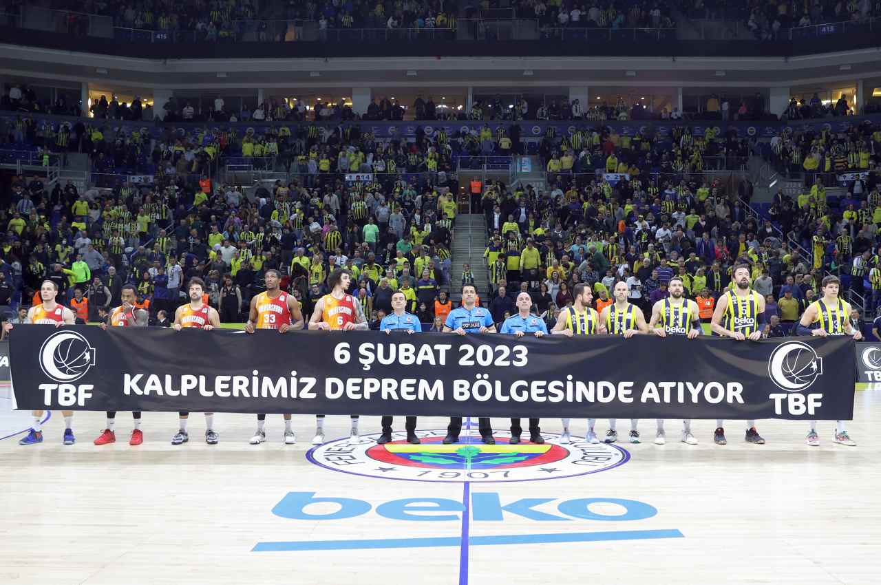 Fenerbahçe, Galatasaray’ı rahat yendi