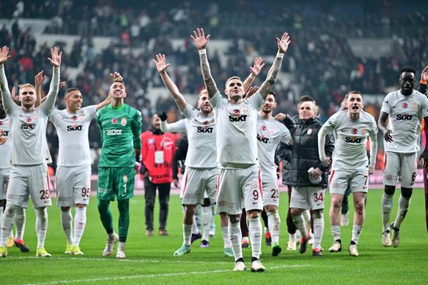 Beşiktaş derbisini 1-0 kazanan Galatasaray, yenilmezlik serisini 16 maça çıkardı