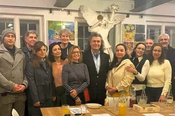 Orhan İşözen’den sergi….