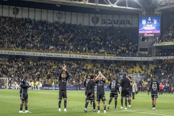 Beşiktaş bu sezon derbilerde puan alamadı