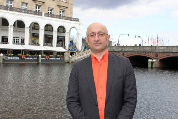 Mehmet Yıldız’dan Hilafet Gösterilerine Karşı Açıklama