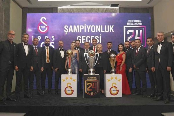 Galatasaray, 24. şampiyonluğunu Ankara’da kutladı