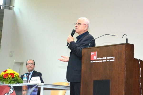 TELE1 Genel Yayın Yönetmeni Merdan Yanardağ Almanya’nın Hamburg Şehrinde Konferans Verdi!