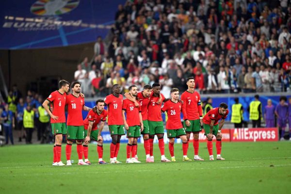 Slovenya’yı penaltılarda eleyen Portekiz, çeyrek finalde Fransa’nın rakibi oldu