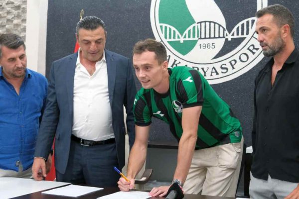 Sakaryaspor, Polonyalı kaleci Jakub Szumski’yi kadrosuna kattı