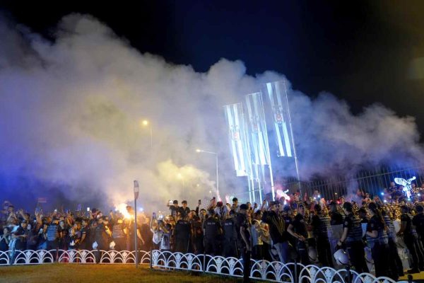 Süper Kupa şampiyonu Beşiktaş’a Ümraniye’de coşkulu karşılama