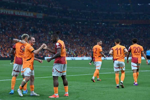 Galatasaray lige “iyi” başlıyor