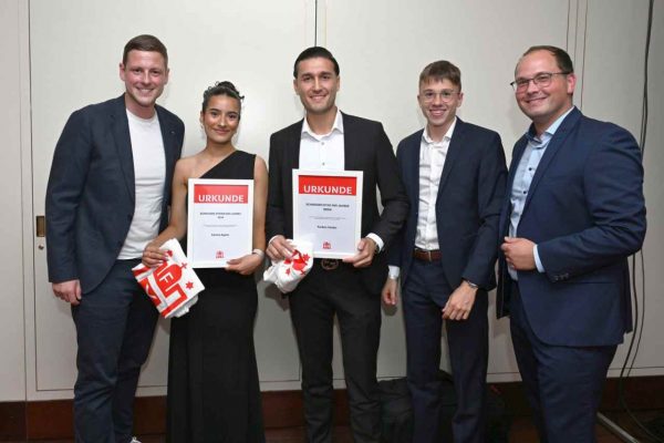 Nachwuchsreporterin begeistert die Gäste beim 16. HFV-Jahresempfang