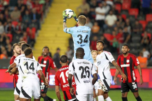 Beşiktaş, Gaziantep deplasmanından beraberlikle döndü
