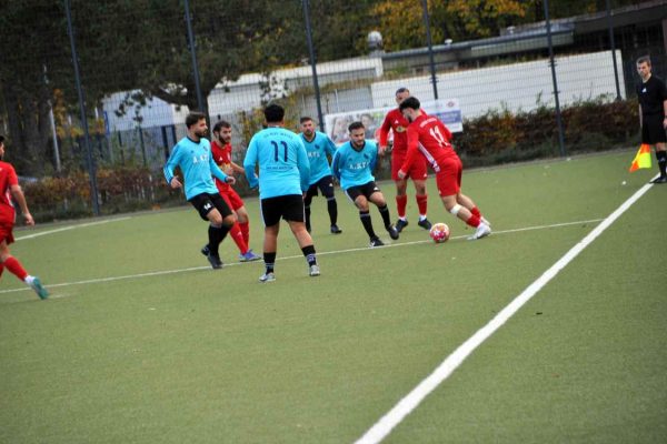 Derbide gülen Harburg Türkspor