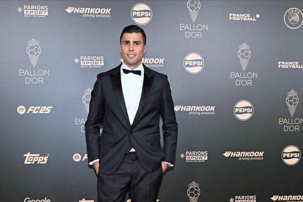 Altın Top ödülünü, İspanyol futbolcu Rodri kazandı