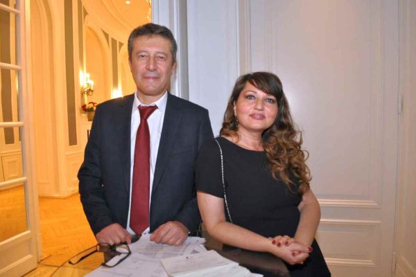 Hamburg Başkonsolosluğu’nda Suzan ve Birol emekliye ayrıldı