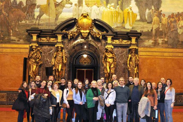 Güngör Yılmaz, ODTÜ’lülere Hamburg Belediye Sarayı’nı gezdirdi