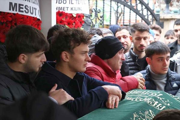 Spor camiası, çığ düşmesi sonucu ölen judocu Emre Yazgan’ın yasını tutuyor