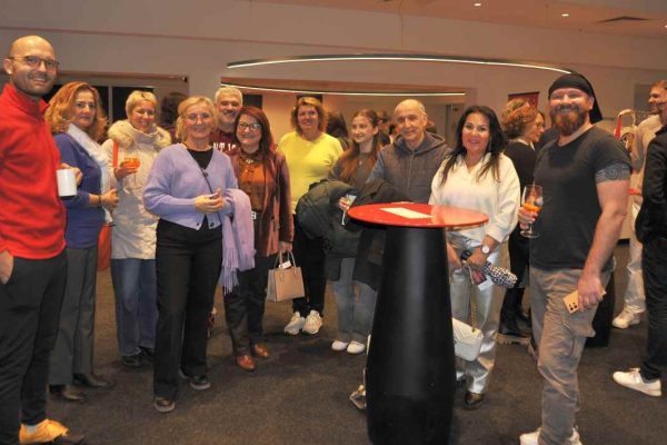 Bugün yazılmış kadar güncel