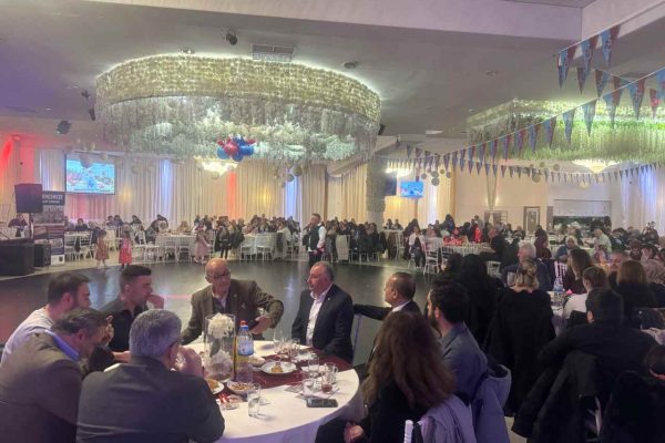 Hamburg’da Karadenizliler “Horon“ ile coştu