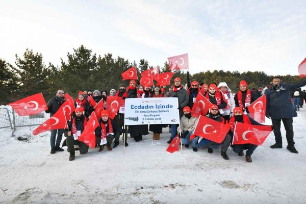 Yurt dışında yaşayan gençler ecdadının izinde!