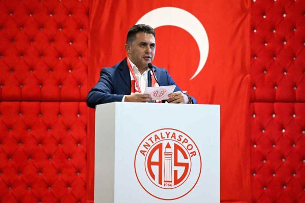 Antalyaspor Kulübü’nde başkanlığa Mustafa Ergün seçildi