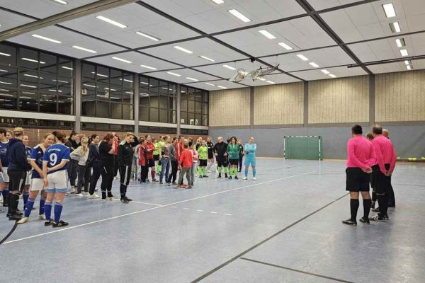 Tolle, spannende Spiele und super Stimmung beim 1. HFV-Futsal-Cup der Ü32-Frauen