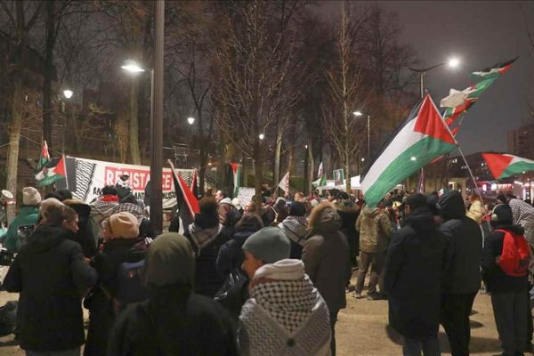 Fransa’da, Paris ve Maccabi Tel-Aviv basketbol takımlarının karşılaşması protesto edildi