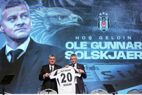 Beşiktaş, Ole Gunnar Solskjaer için imza töreni düzenledi