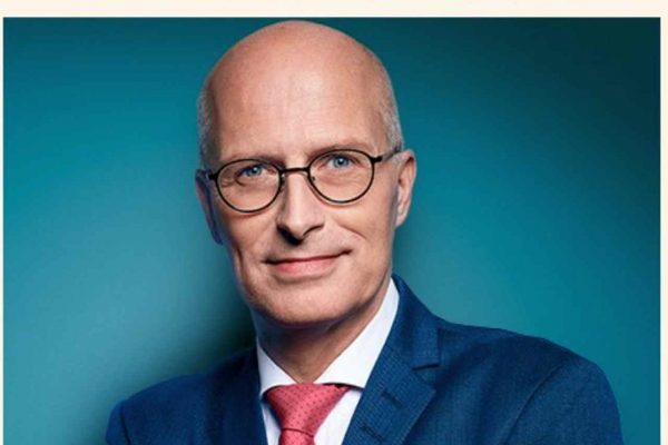 Hamburg Türk Toplumu, Belediye Başkan Adayı Dr. Peter Tschentscher’i Ağırlıyor