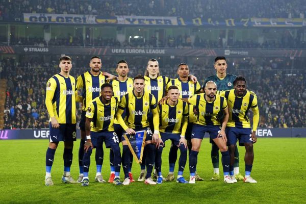 Fenerbahçe tur ihtimalini son maça bıraktı