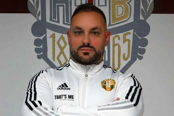 Başarılı Türk antrenörü Bünyamin’in görevine son verdiler