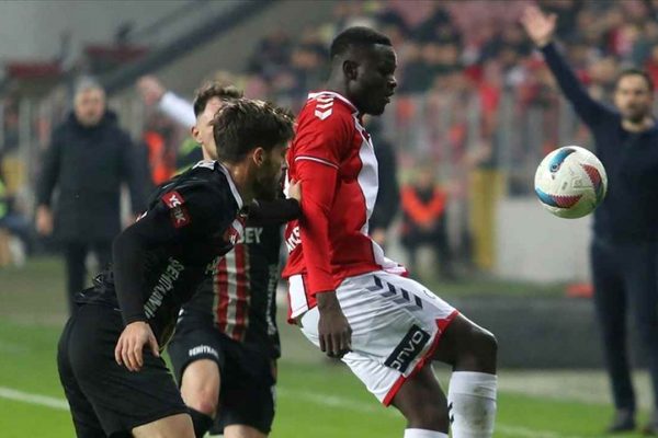 Samsunspor evinde kazandı