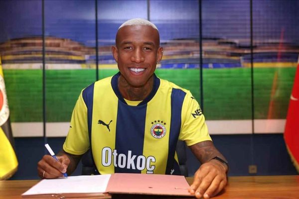 Fenerbahçe, Anderson Talisca ile sözleşme imzaladı