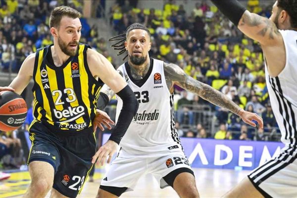 Fenerbahçe Beko, İtalyan ekibi Virtus Segafredo Bologna’yı mağlup etti