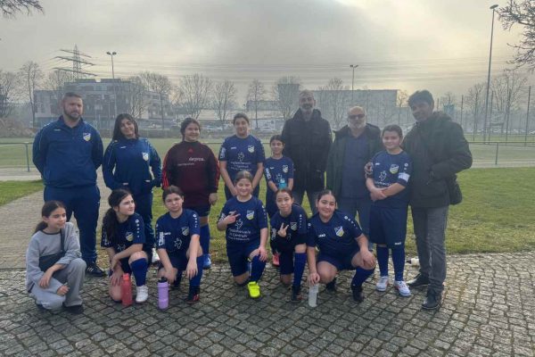 Hamburg’da Kızlar Futbol Salon Turnuvası başladı