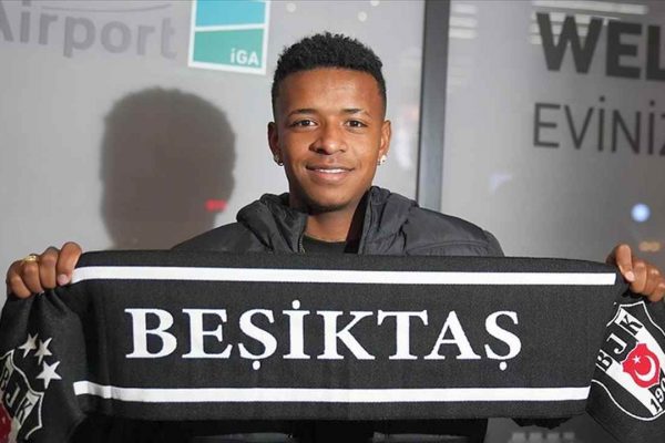 Beşiktaş’ın yeni transferi Arroyo, İstanbul’a geldi