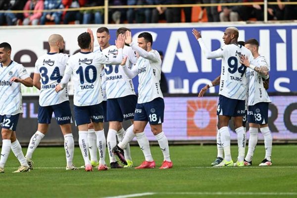 Fenerbahçe, deplasmandan galibiyetle döndü