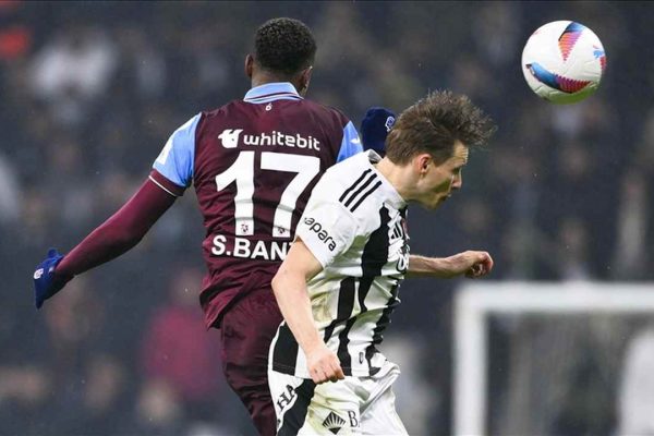 Beşiktaş, Trabzonspor engelini 2-1 ile aştı