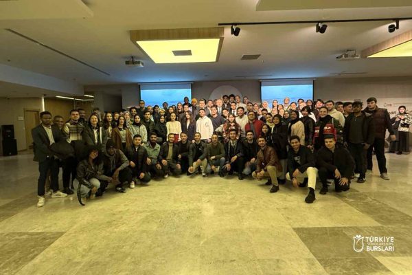 Türk Dünyası ve Asya ülkelerinden öğrenciler iftar sofrasında bir araya geldi