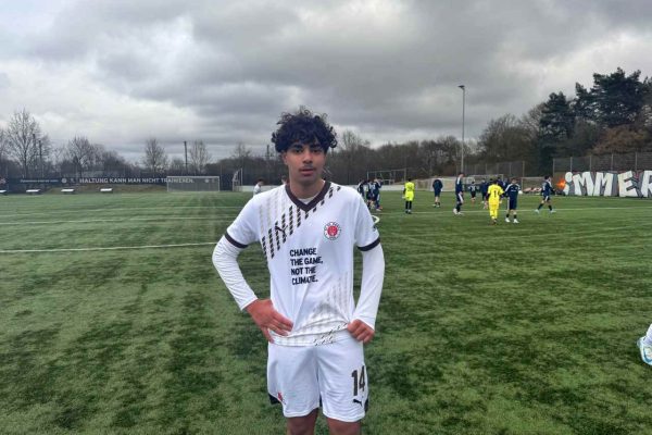 St.Pauli’li Efe Türkkan, performansıyla göz dolduruyor