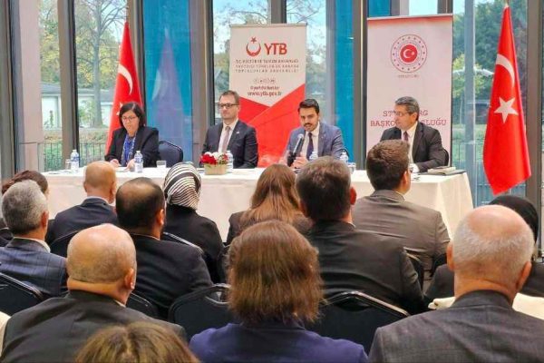 Eren: “YTB olarak, Fransa’daki vatandaşlarımızın yanında olmaya devam edeceğiz”